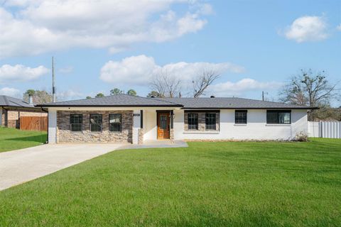 Homes For Sale - 225 Joy Dr<br/> Upshur County, Ore City, TX 75683