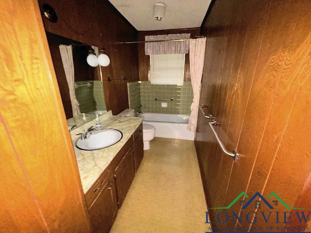 Longview, Texas 75605, United States, 4 Bedrooms Bedrooms, ,3 BathroomsBathrooms,Residential,Active,238632