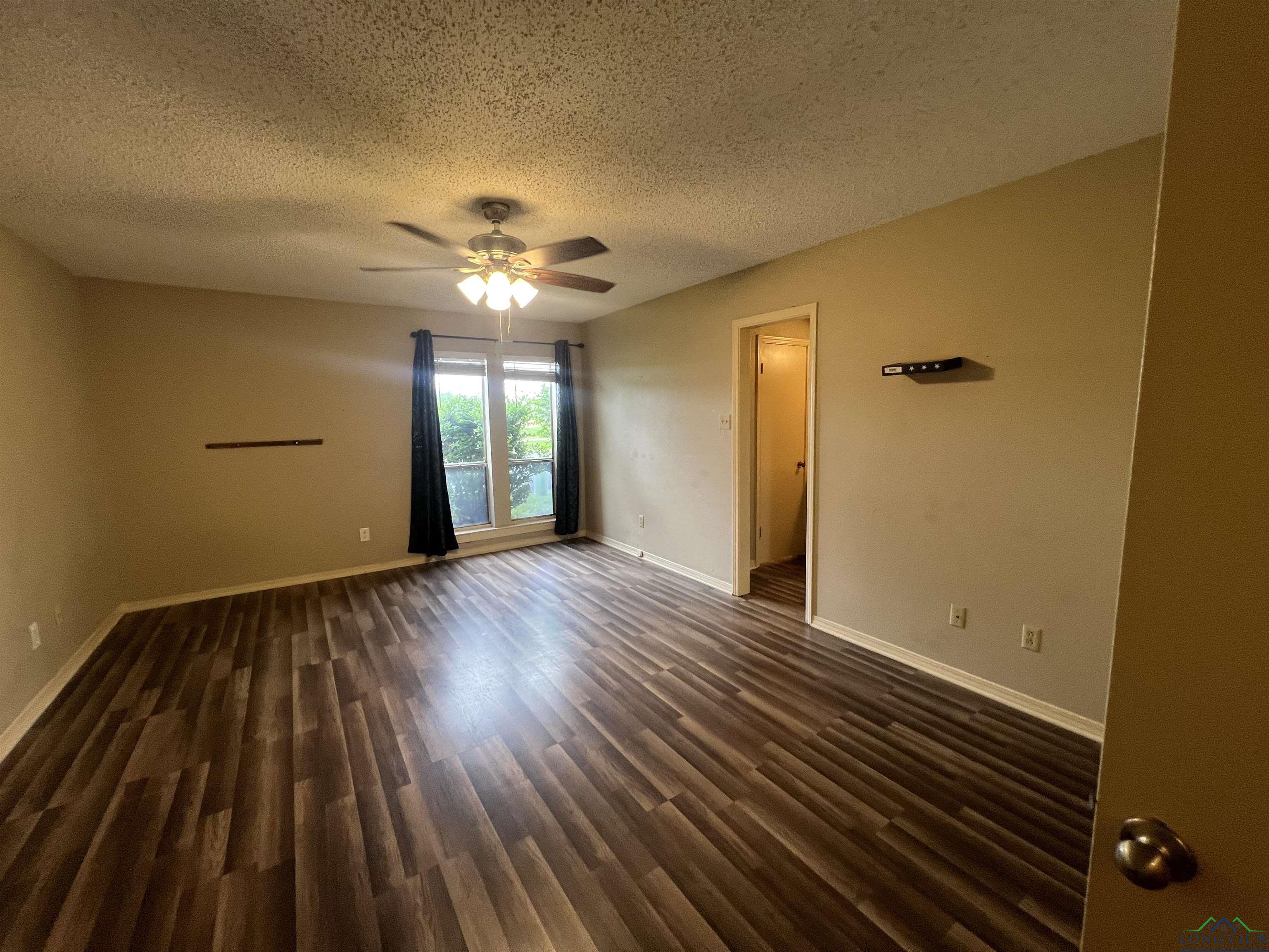 1009 Towne Lake Dr, Longview, Texas image 5