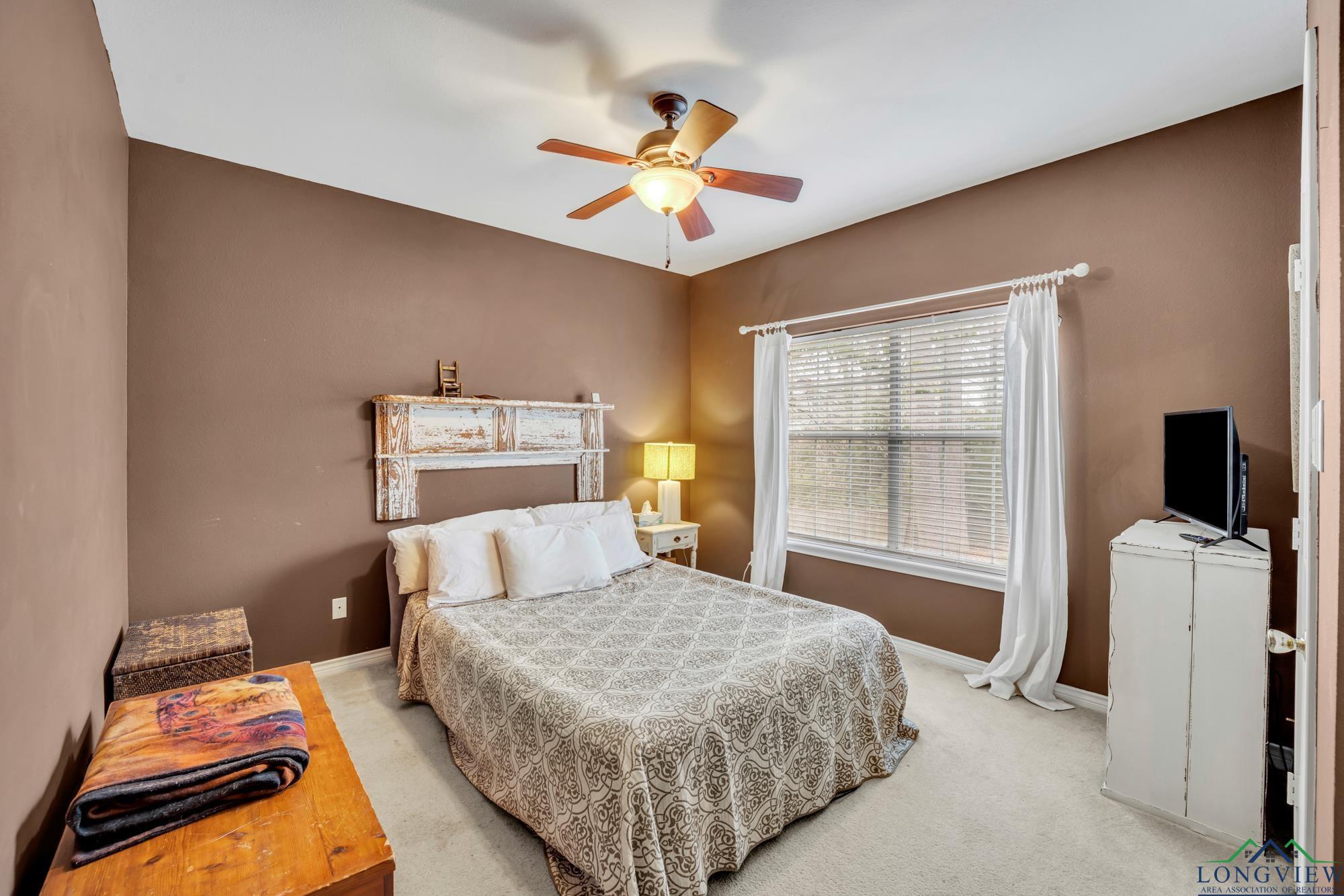 1000 S Camille Dr, Longview, Ohio image 11