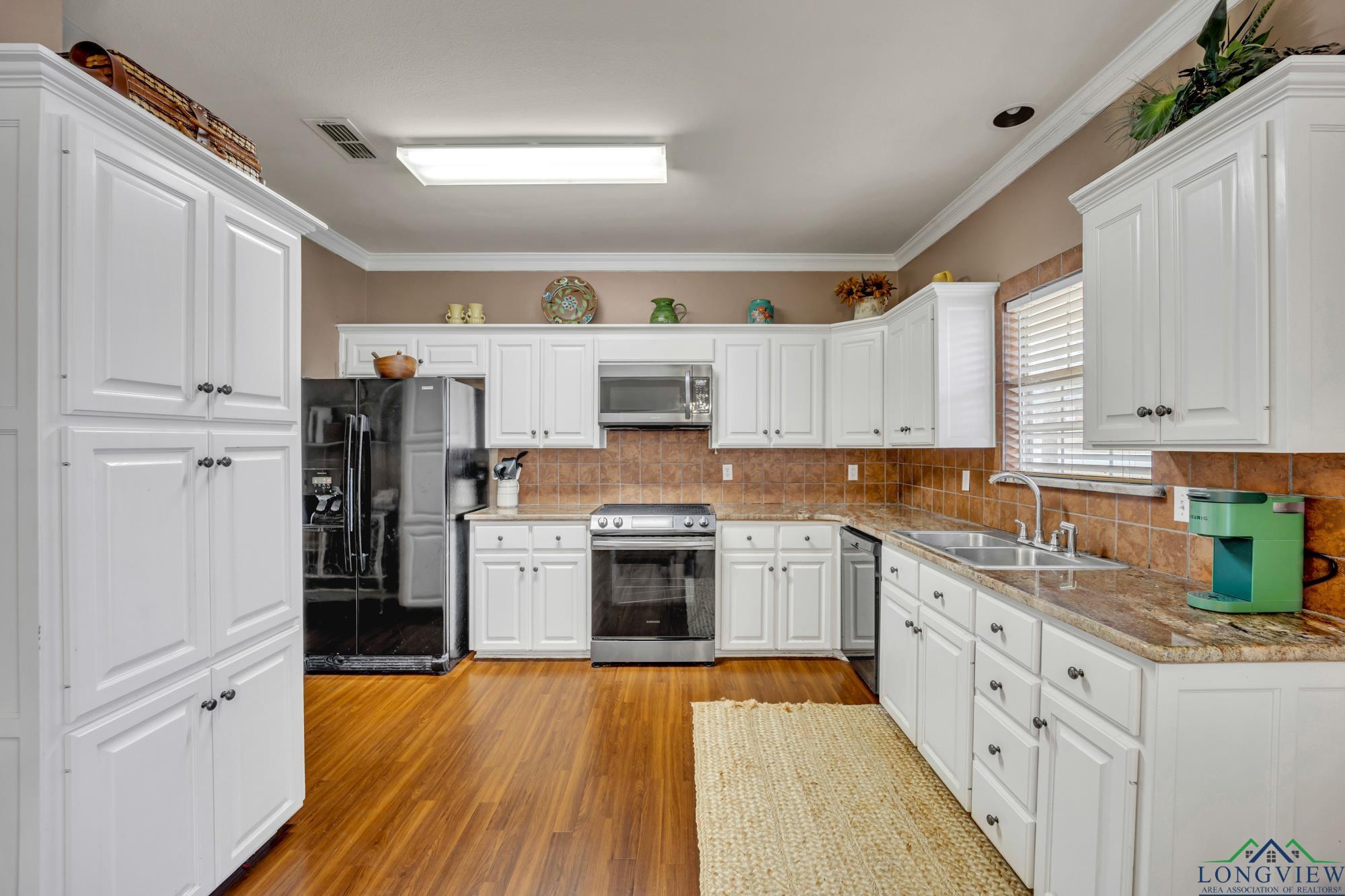 1000 S Camille Dr, Longview, Ohio image 14
