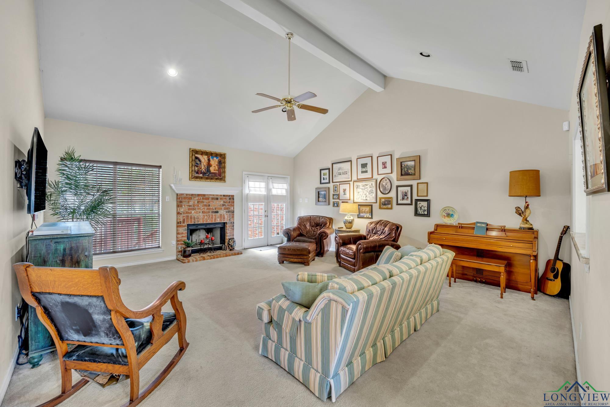 1000 S Camille Dr, Longview, Ohio image 5