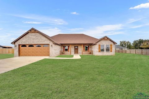 A home in Lindale