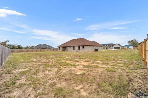 A home in Lindale