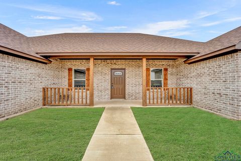 A home in Lindale