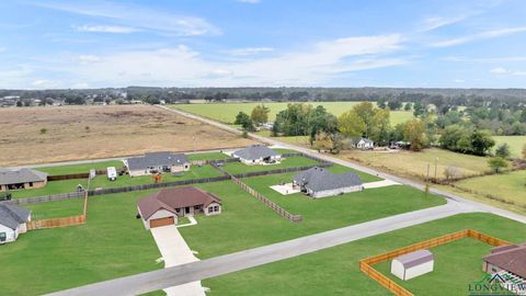 A home in Lindale