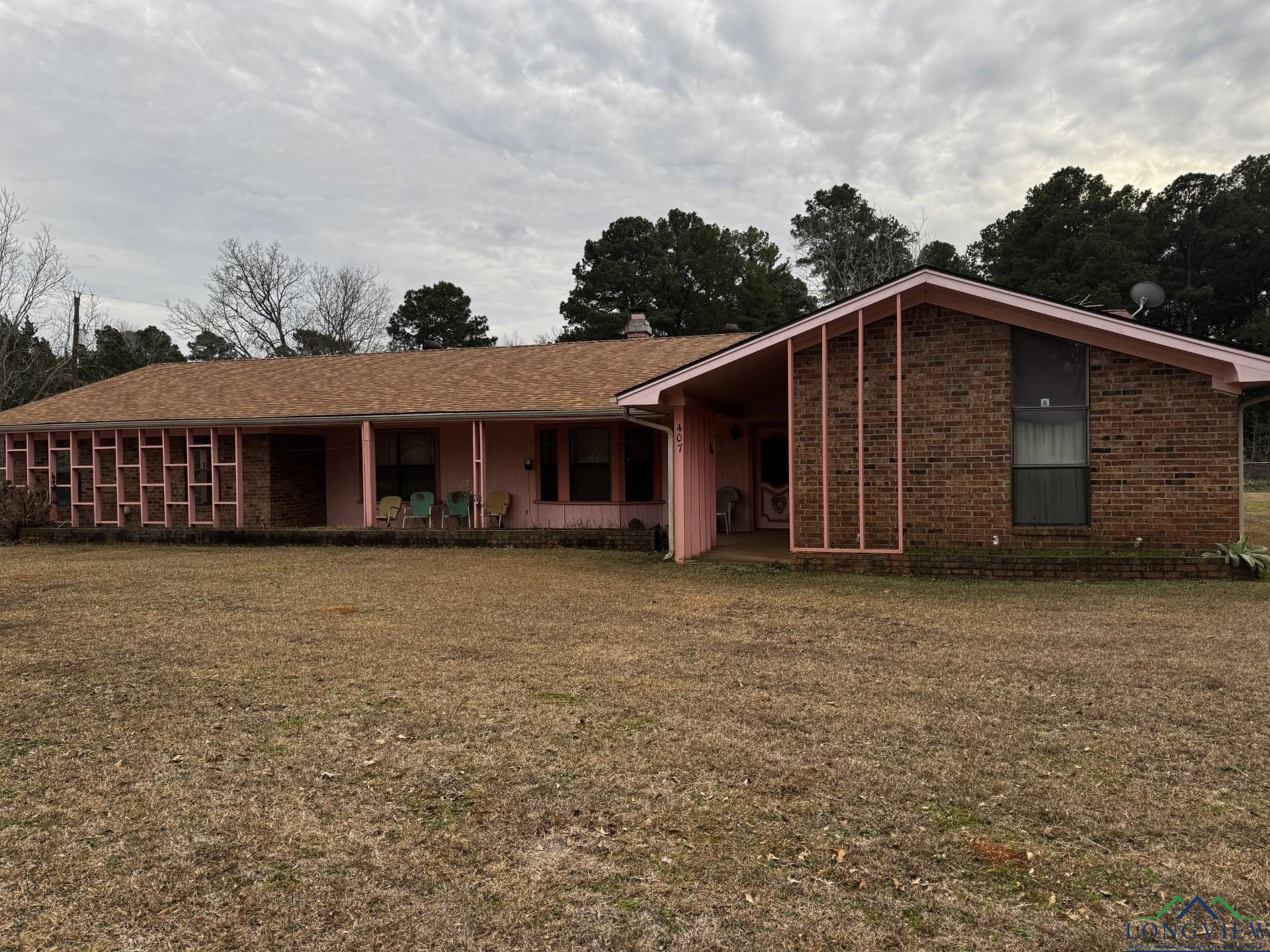 407 Country Club Road, Hallsville, New Mexico image 2