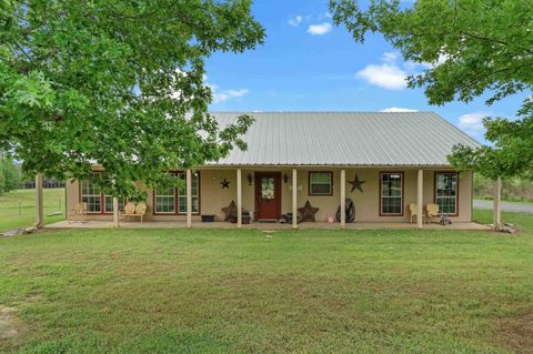 Homes For Sale - 8550 New Hope Rd<br/> Gilmer, TX 75645