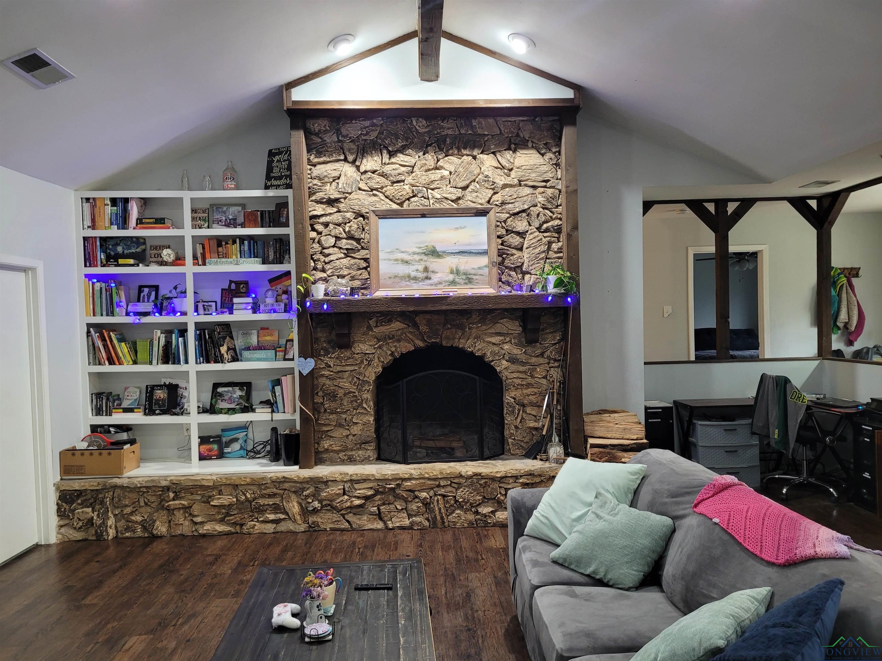 1006 E Lake Dr, Gladewater, New Mexico image 3