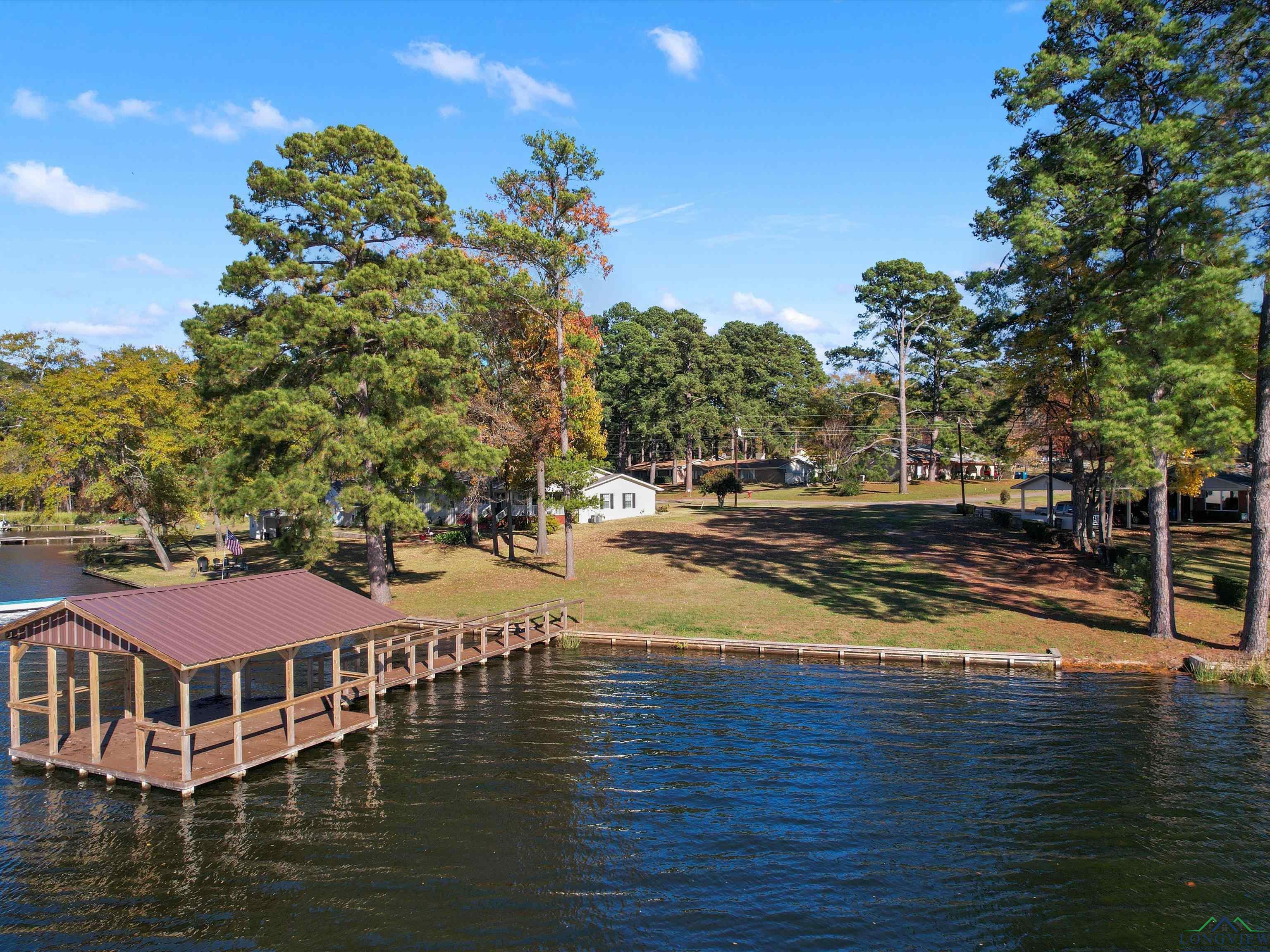 4139 & 4141 Lakeshore Dr, Lone Star, Texas image 1