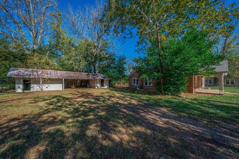 A home in Gladewater