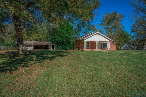 A home in Gladewater