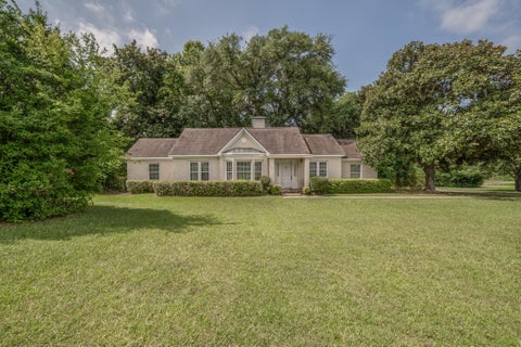 Homes For Sale - 1604 W Marshall Ave<br/> Longview, TX 75604