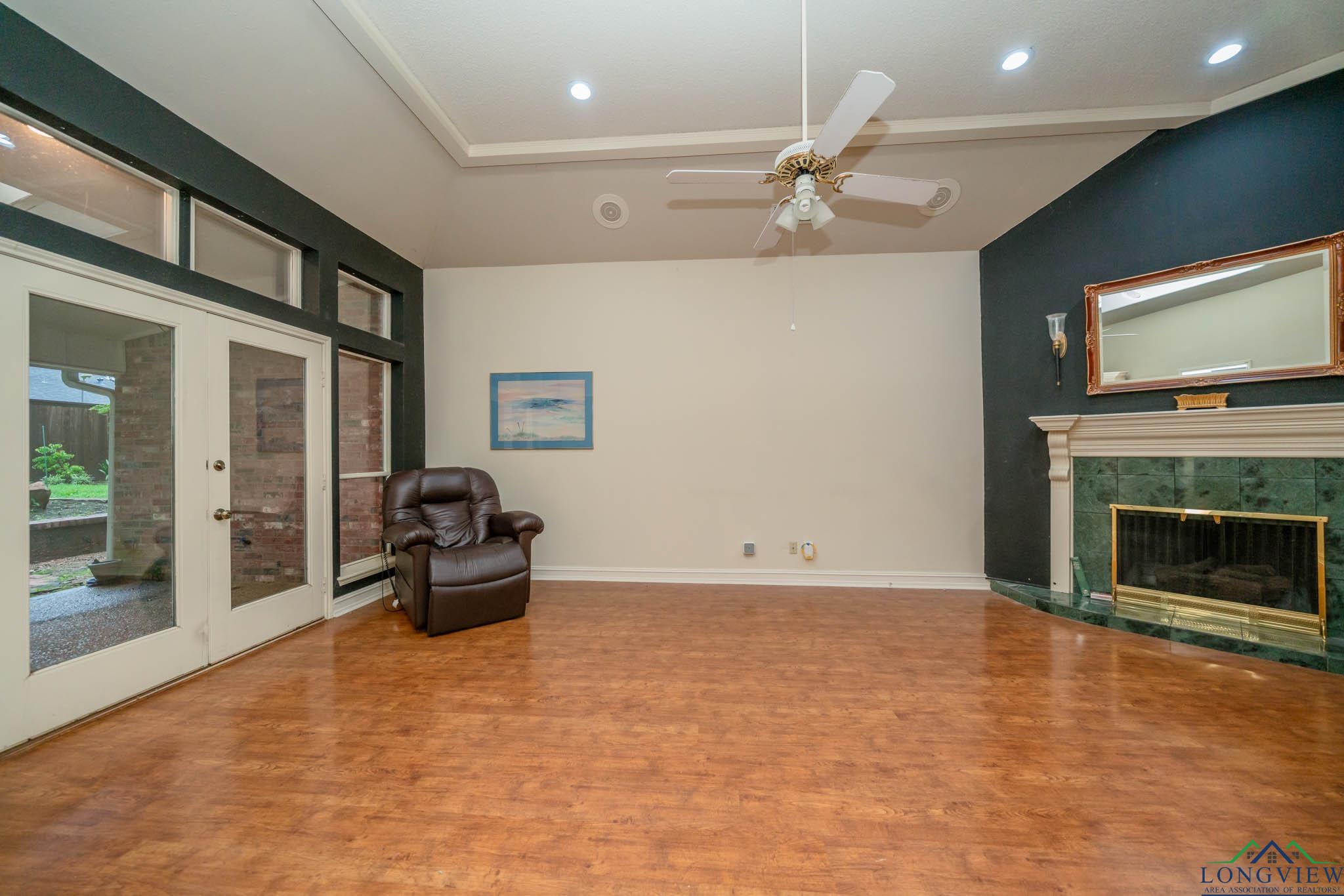 315 Tealwood Dr, Longview, Texas image 9