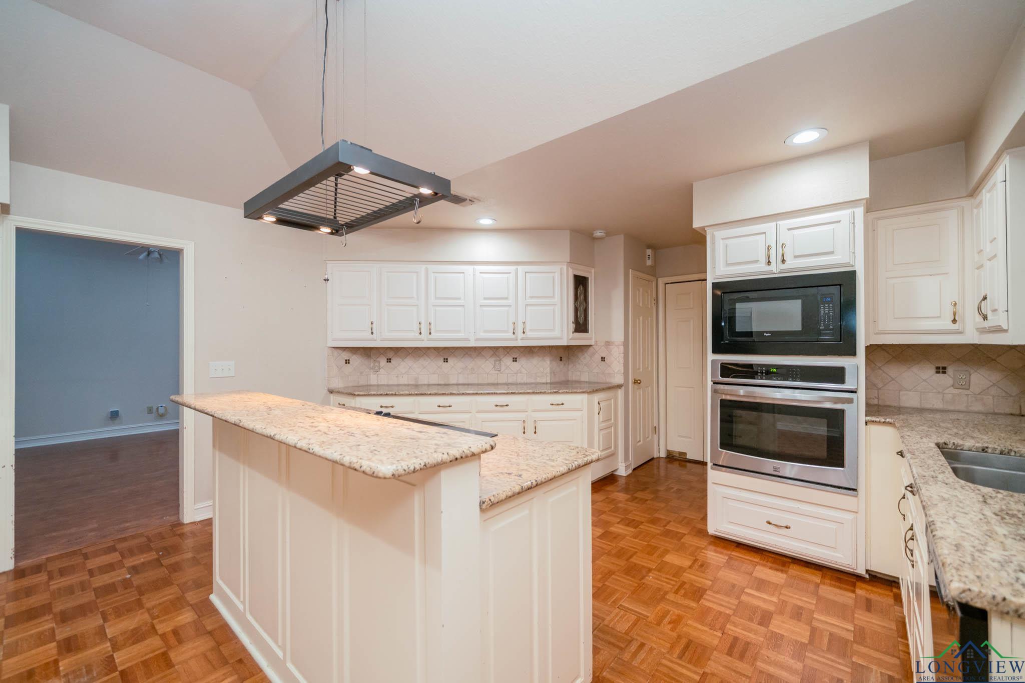 315 Tealwood Dr, Longview, Texas image 16