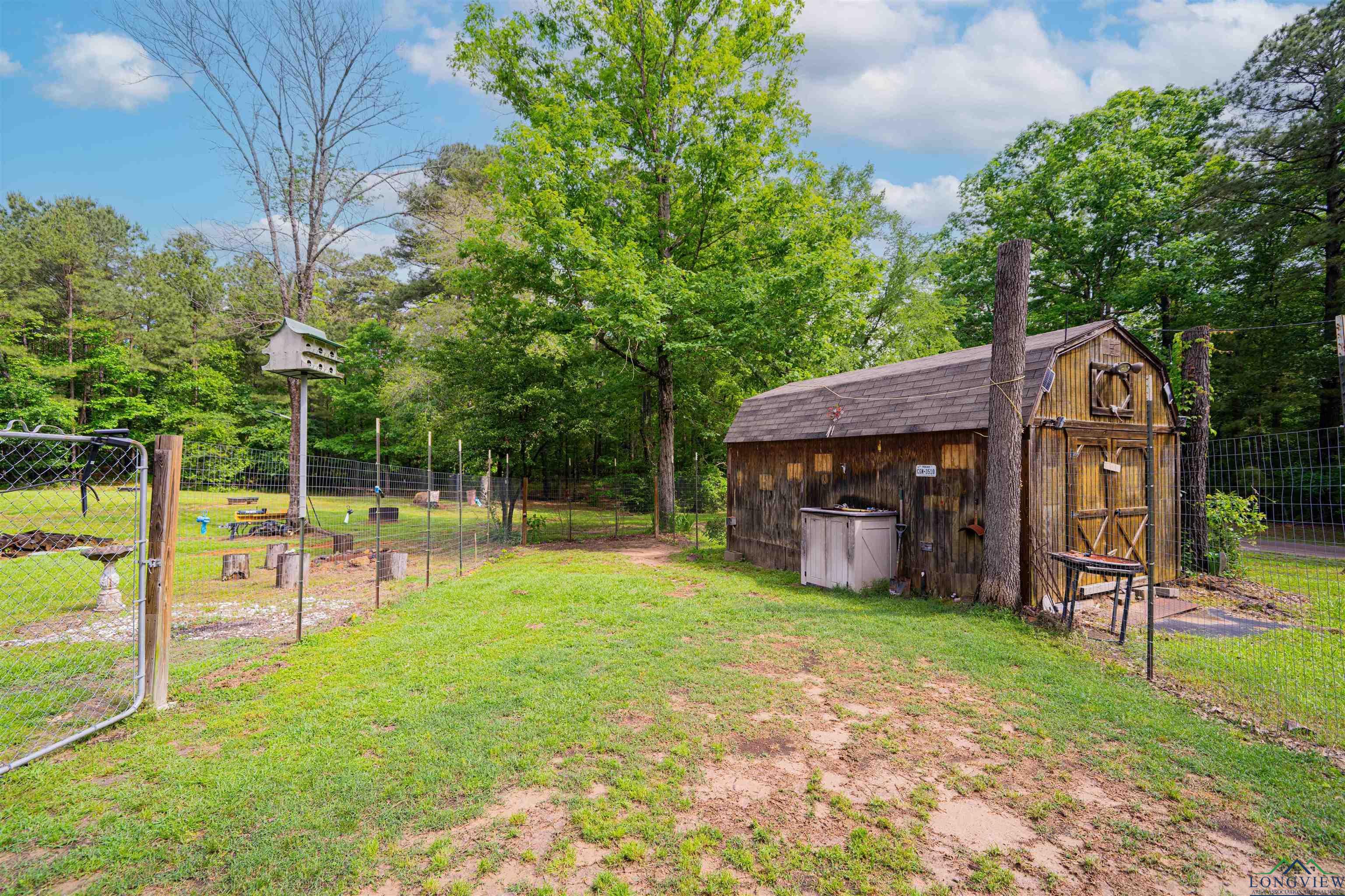 272 Seminole Loop, Jefferson, Texas image 31