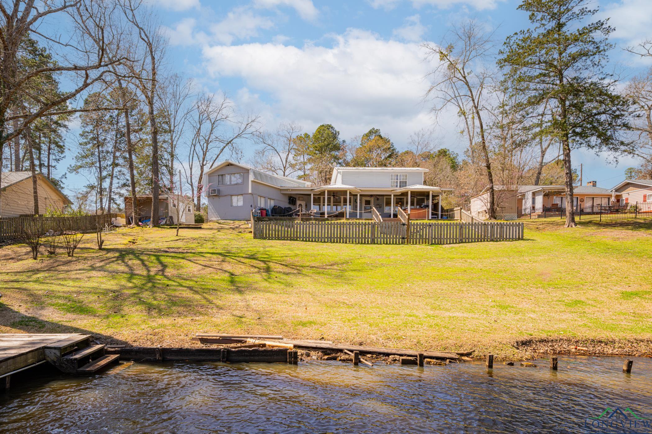 2118 W Lake Dr, Gladewater, Texas image 36