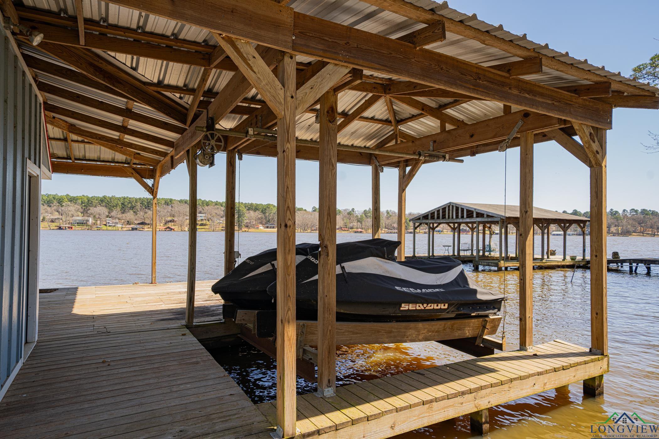 2118 W Lake Dr, Gladewater, Texas image 29