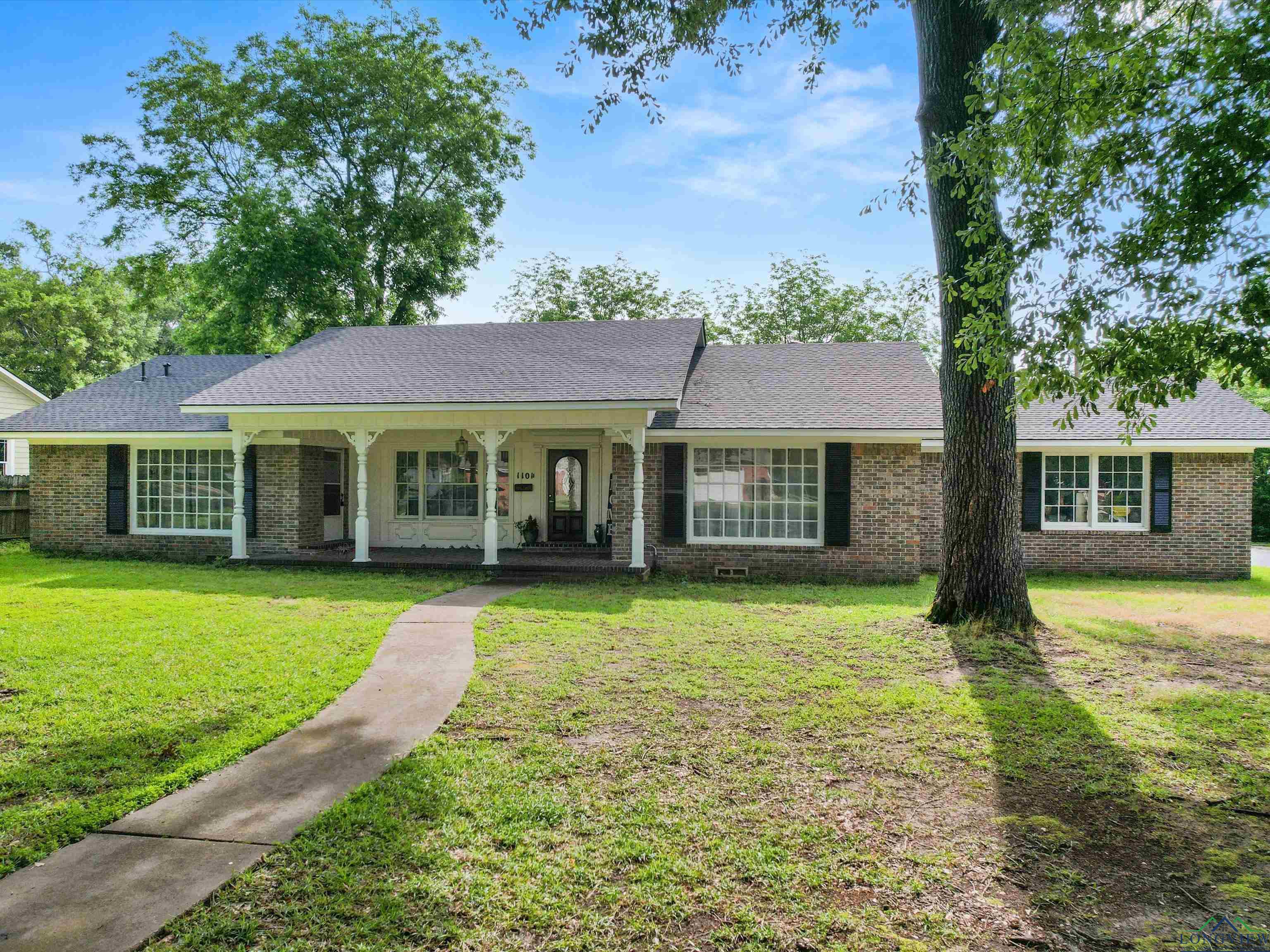 1101 N Bledsoe St, Gilmer, Texas image 7