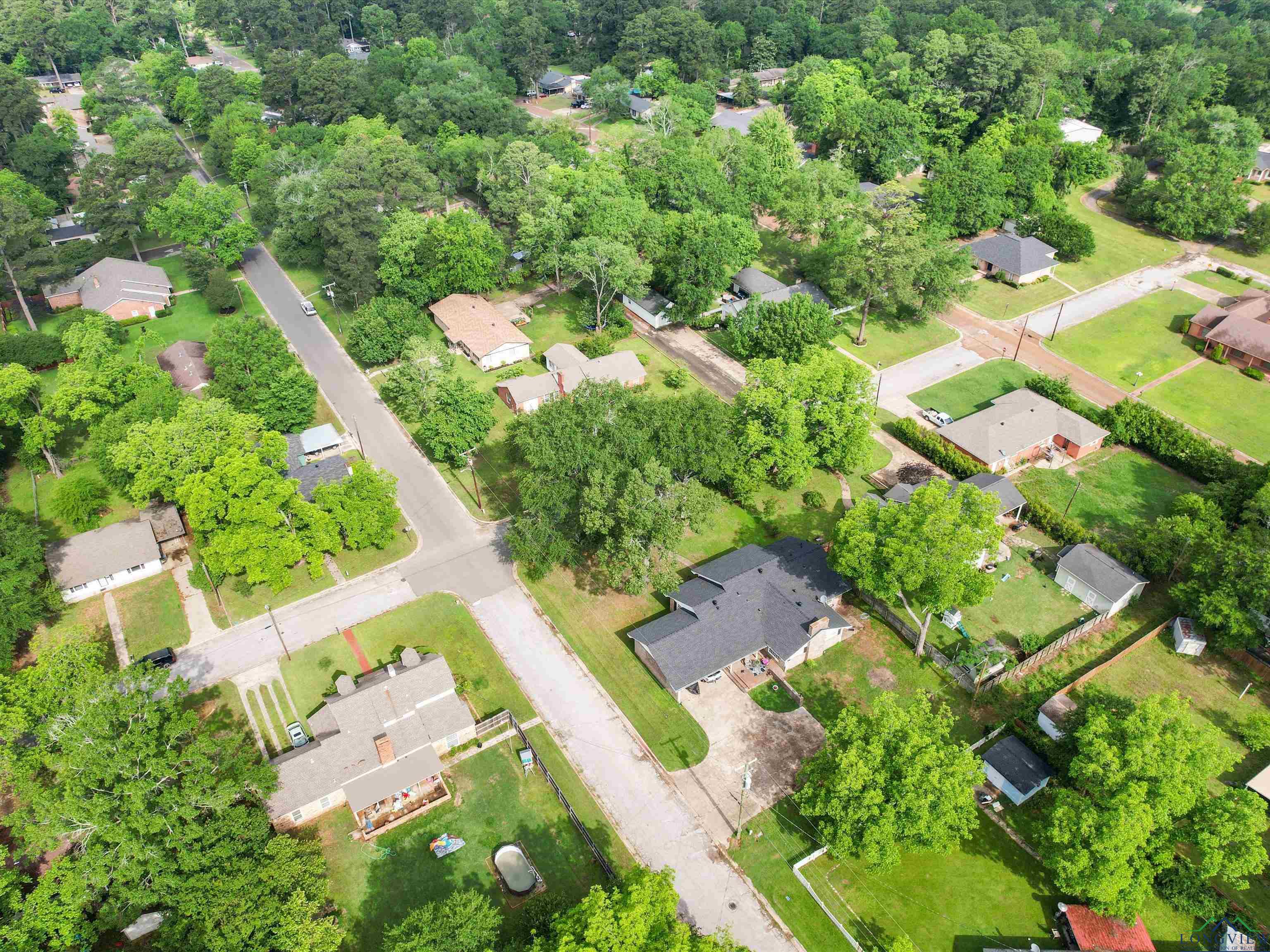 1101 N Bledsoe St, Gilmer, Texas image 5