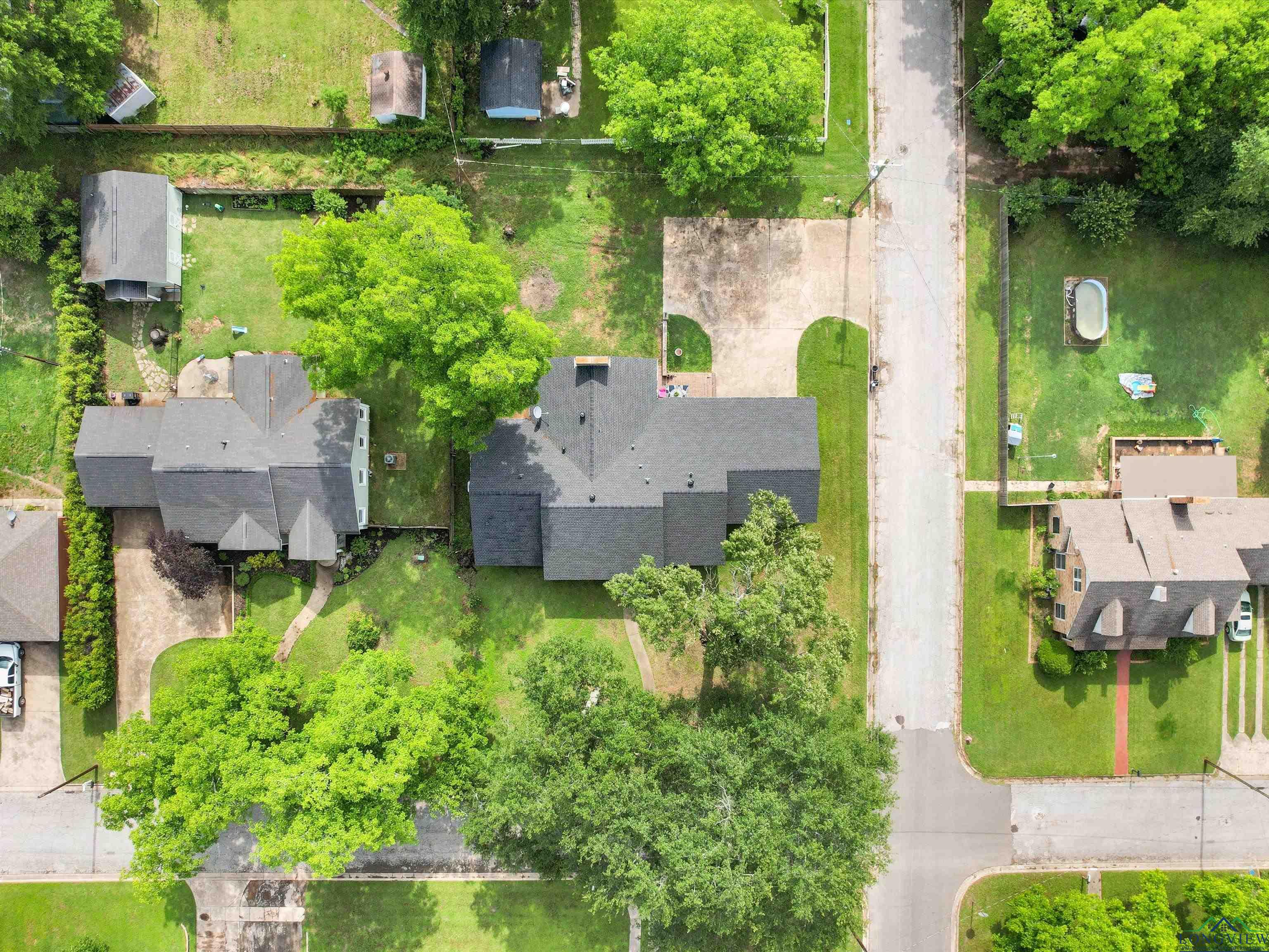 1101 N Bledsoe St, Gilmer, Texas image 4