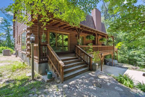 A home in Harleton