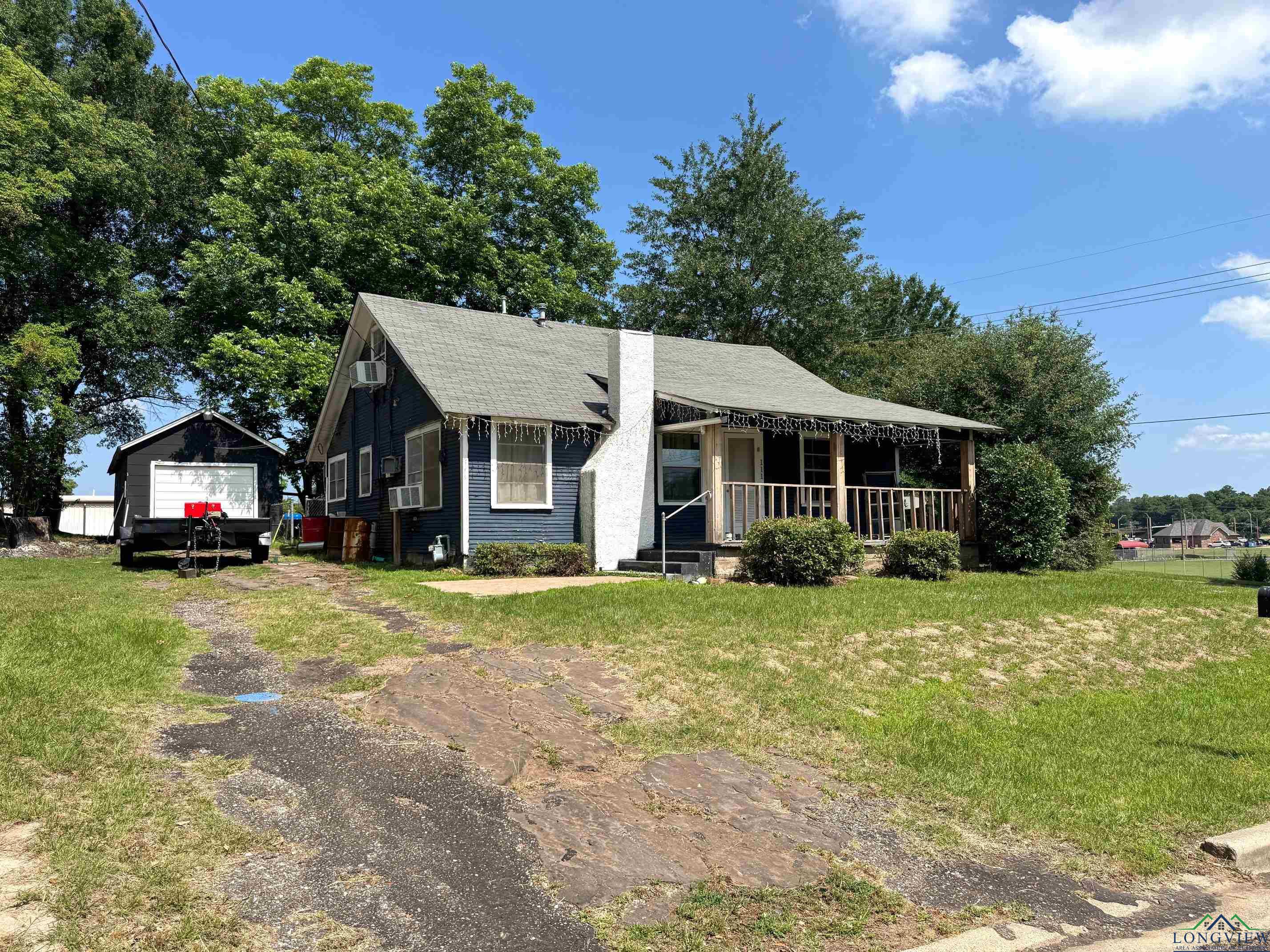 111 S Riddle Ave, Mount Pleasant, Texas image 2