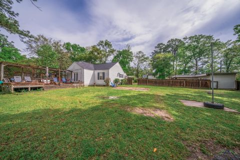 A home in Lufkin