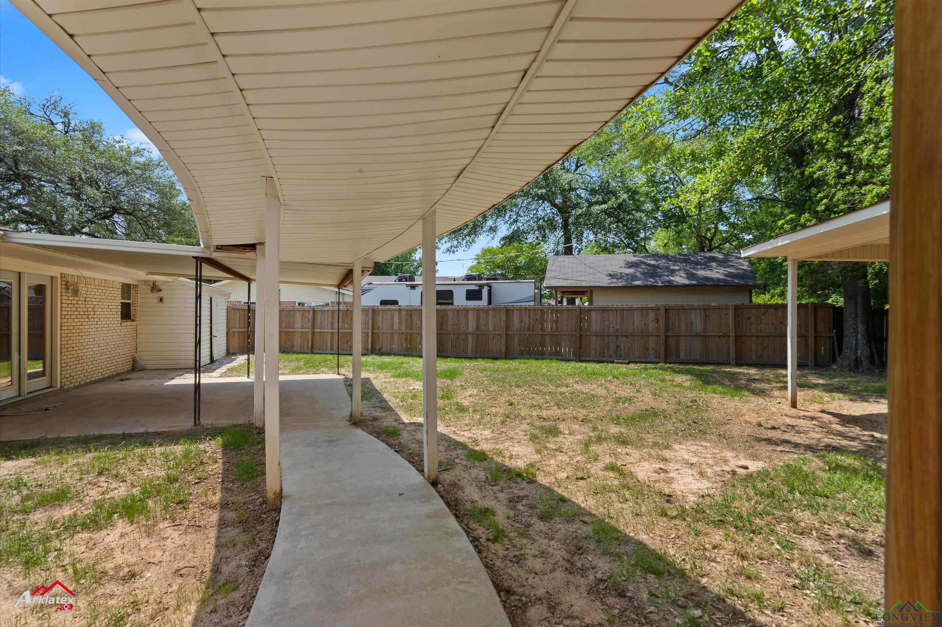 1112 Lynnwood Dr, Carthage, Texas image 19