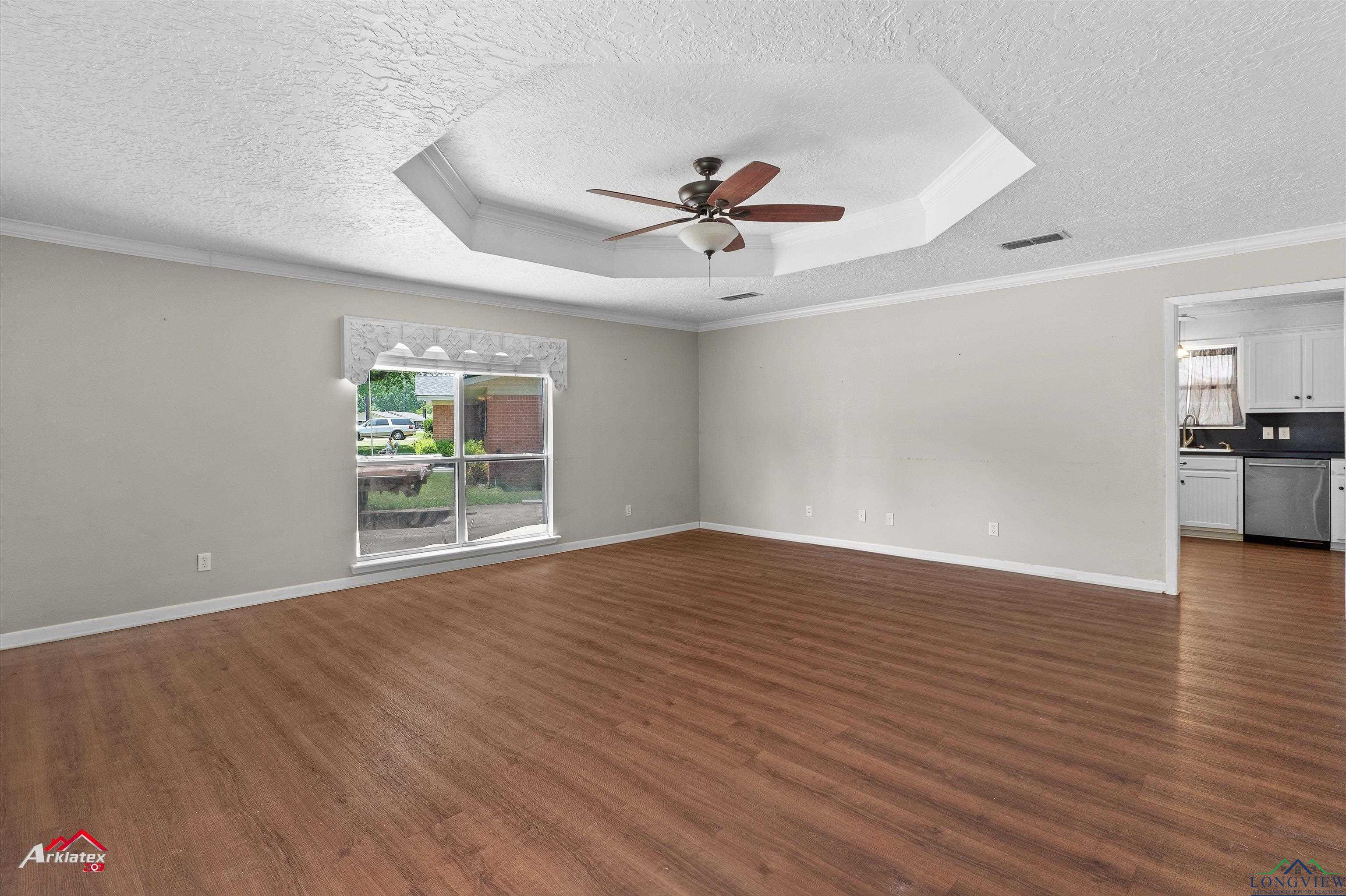 1112 Lynnwood Dr, Carthage, Texas image 6