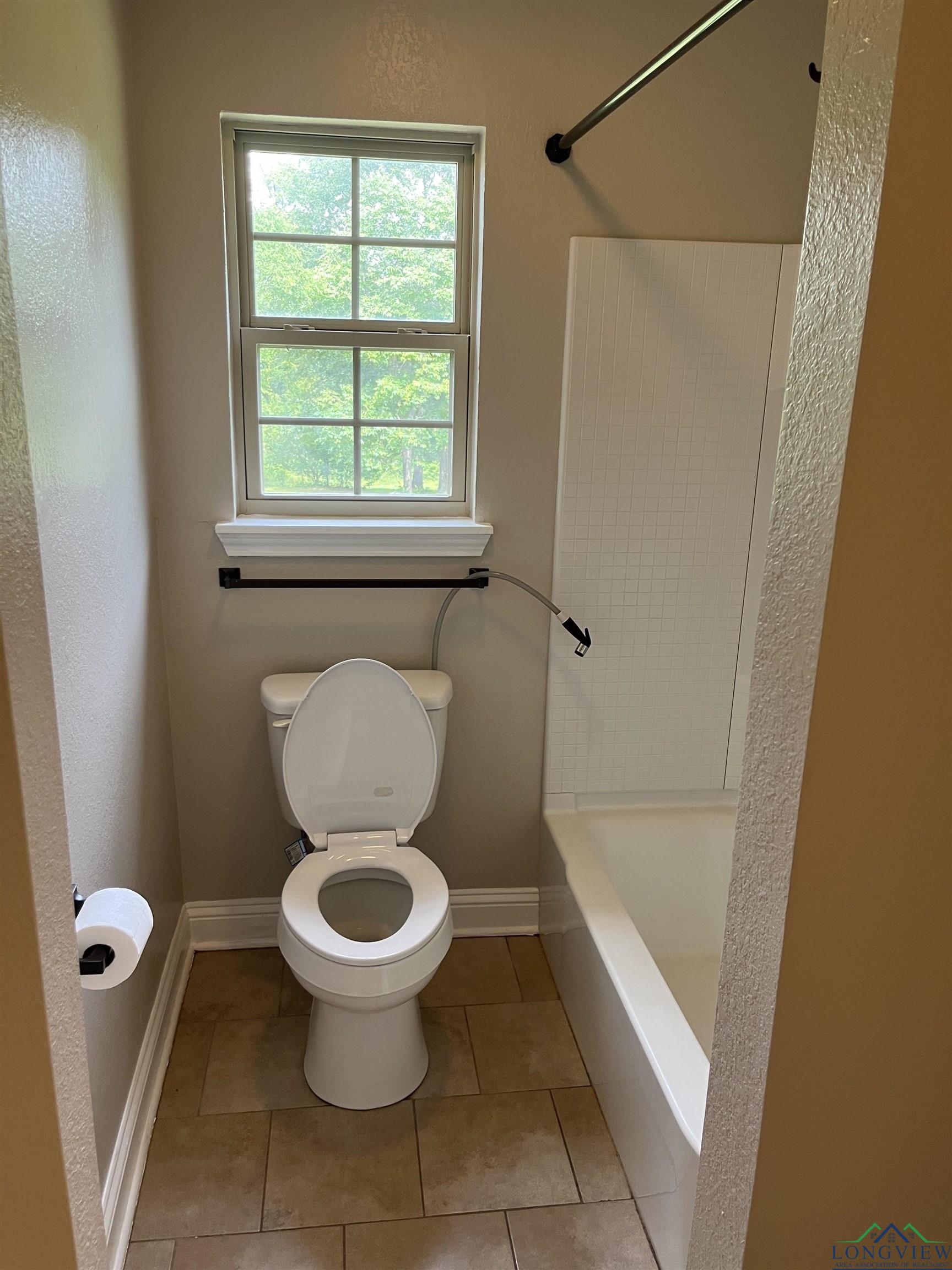 5832 Cooks Rd, Marshall, Texas image 11