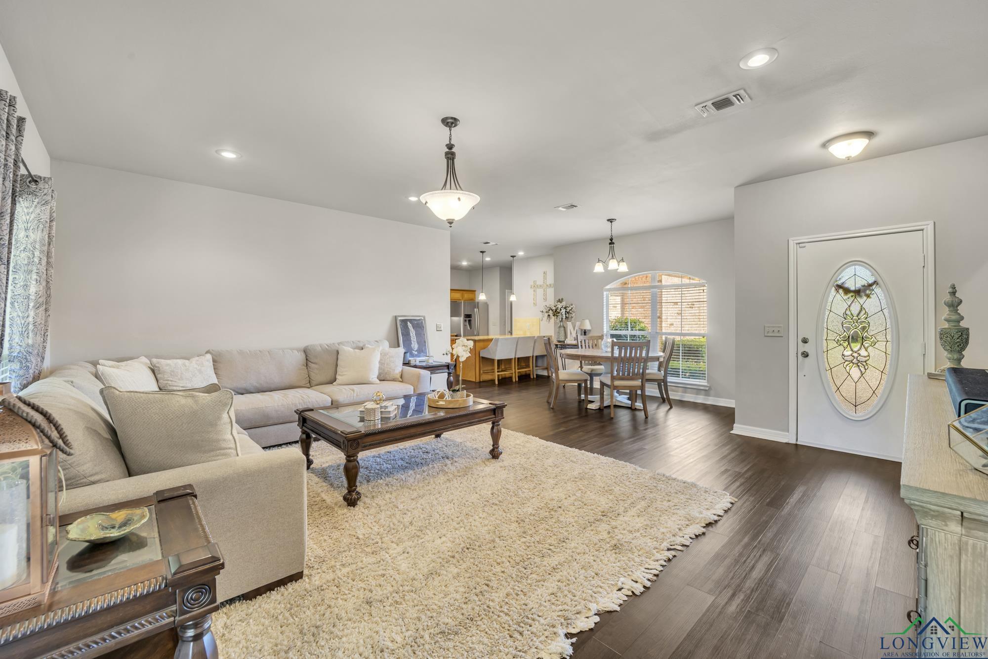 1708 Loring Ln, Longview, Texas image 6
