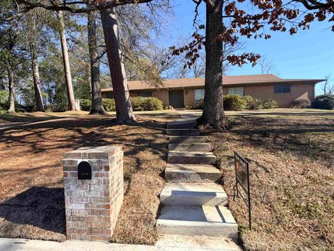 Homes For Sale - 2008 Wood Place<br/> Longview, TX 75601