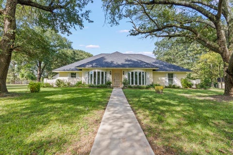 Homes For Sale - 503 Pine Hill Road<br/> Rusk County, Henderson, TX 75654