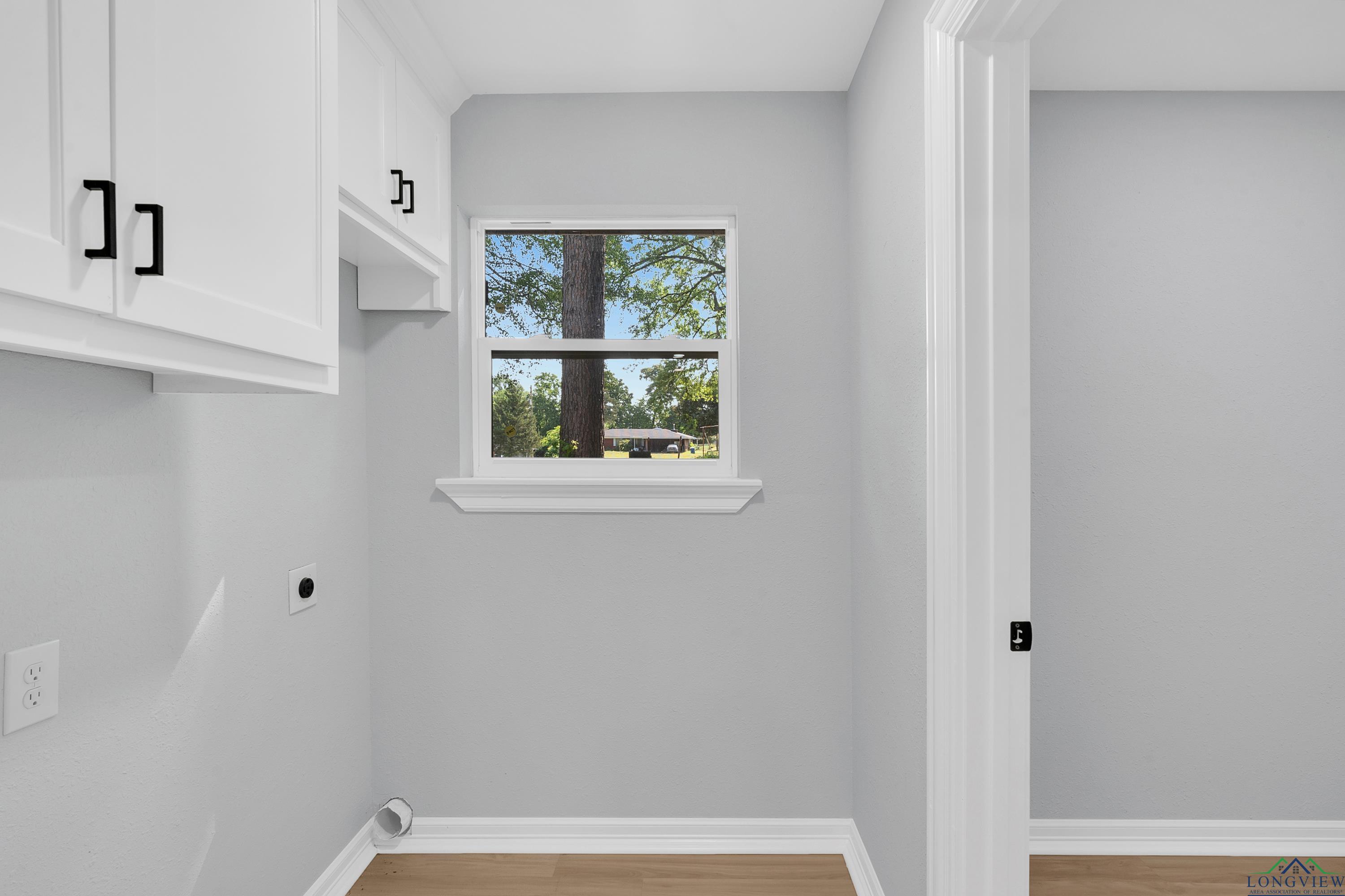 310 E Donna St, White Oak, Texas image 14