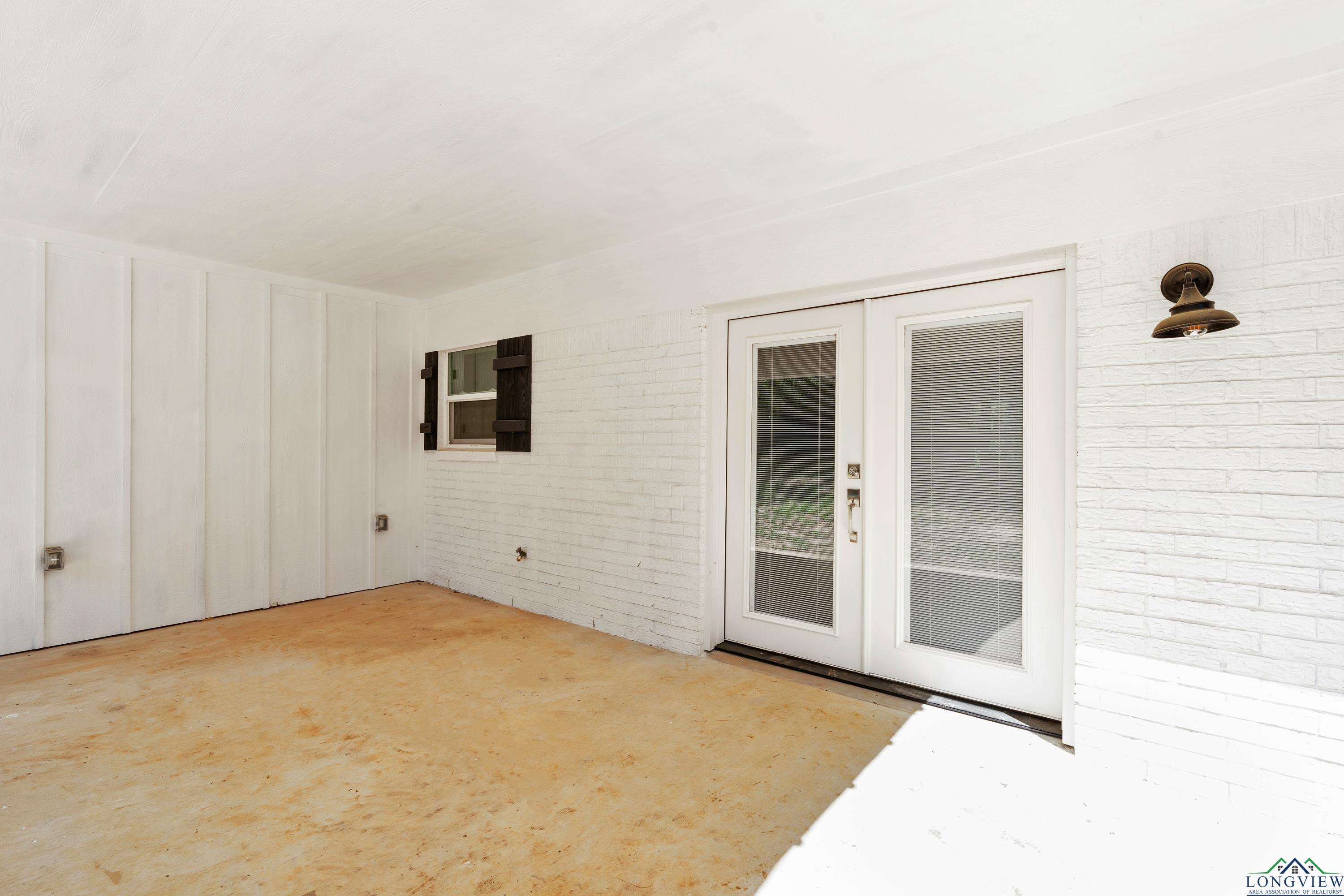 310 E Donna St, White Oak, Texas image 23