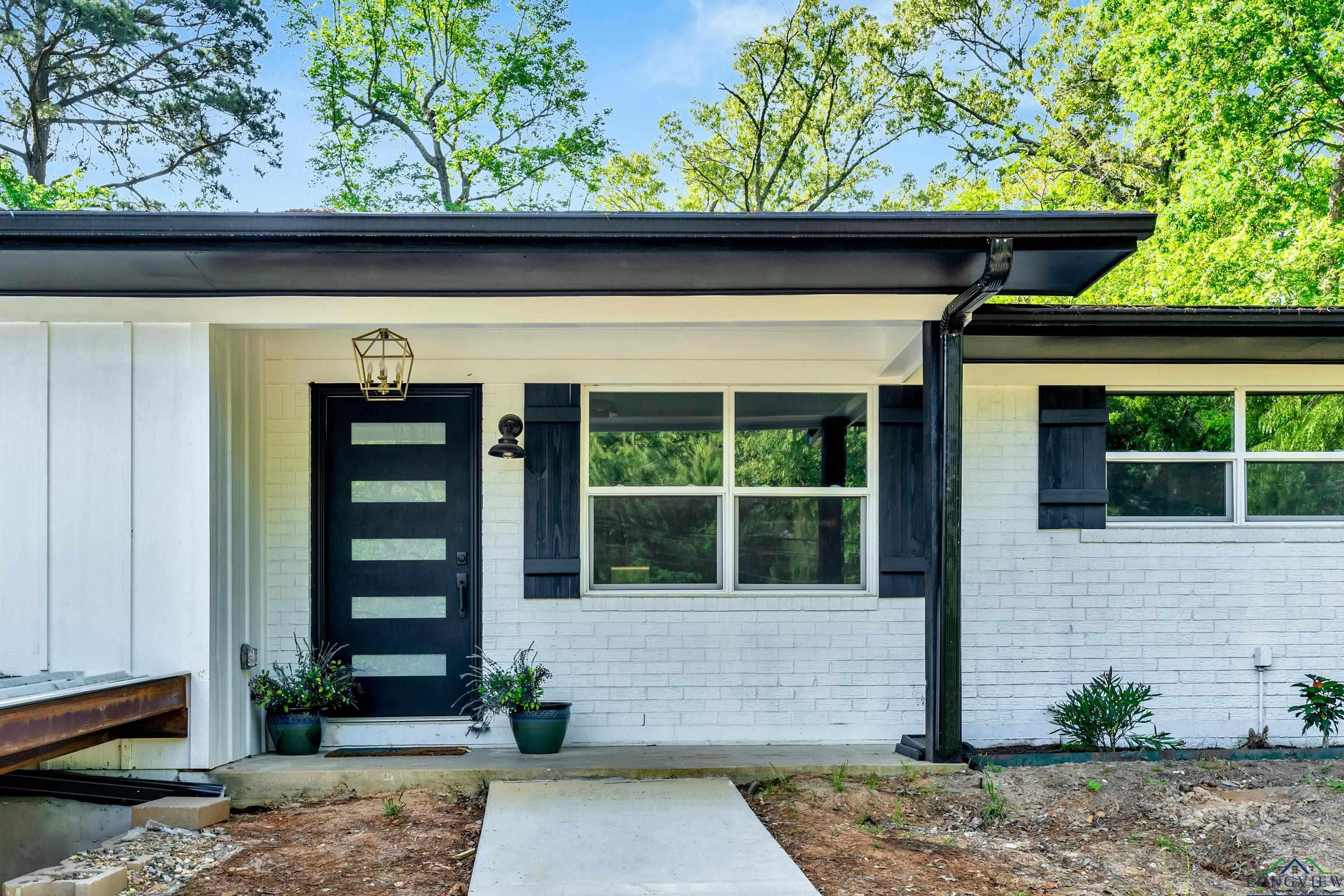 310 E Donna St, White Oak, Texas image 4