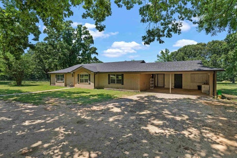 Homes For Sale - 11162 County Road 233<br/> Smith County, Arp, TX 75750