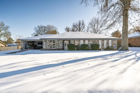 Homes For Sale - 4412 Fitzgerald St<br/> Harrison County, Marshall, TX 75670