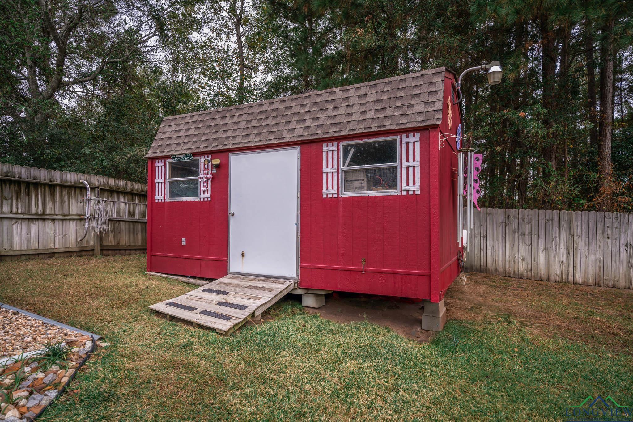 16877 Eagle Dr, Gladewater, Texas image 12