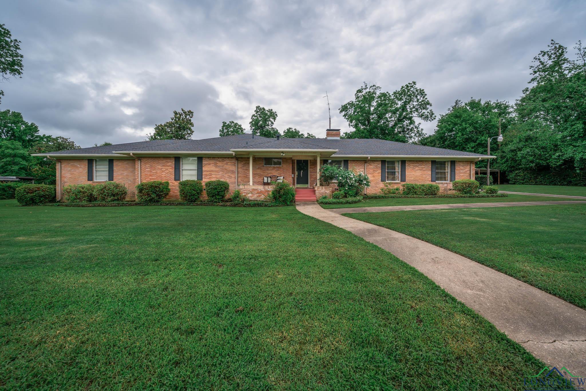 604 Woodcrest Ln, Longview, Texas image 1