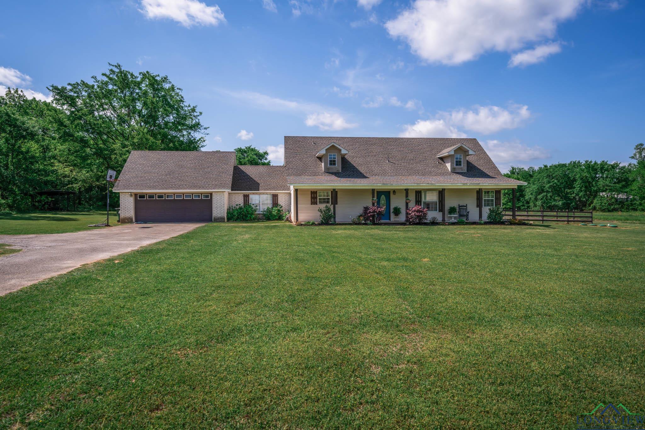 14250 S Timberidge Lane, Winona, Texas image 1