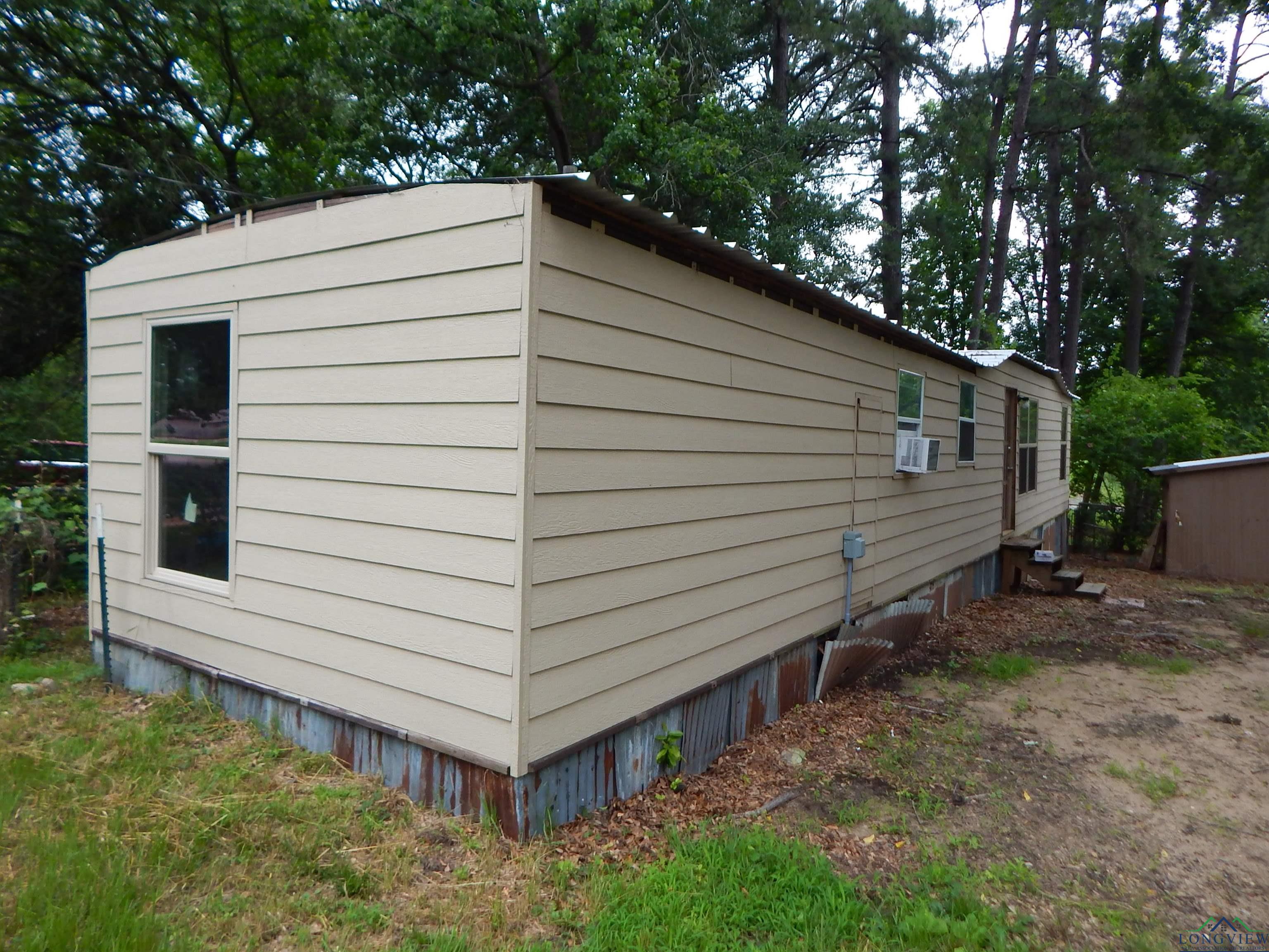 214 Lawrence St, Gilmer, Texas image 2