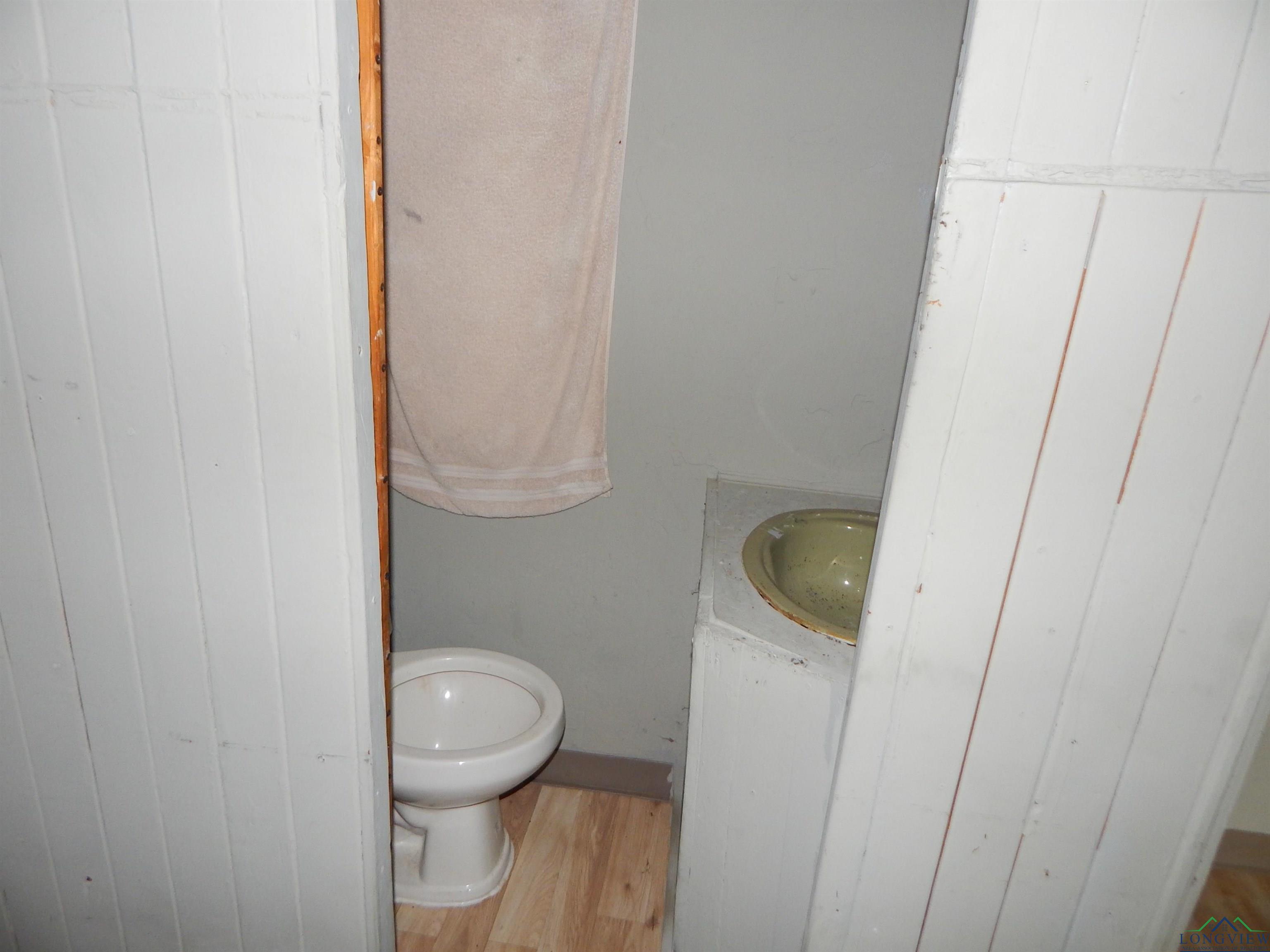 214 Lawrence St, Gilmer, Texas image 10