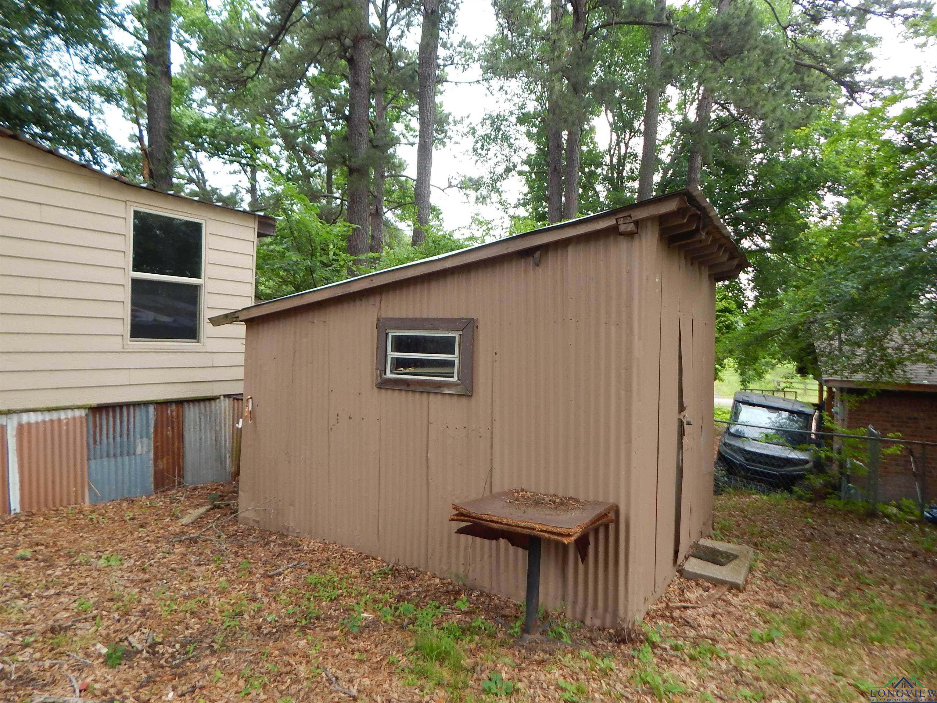 214 Lawrence St, Gilmer, Texas image 4