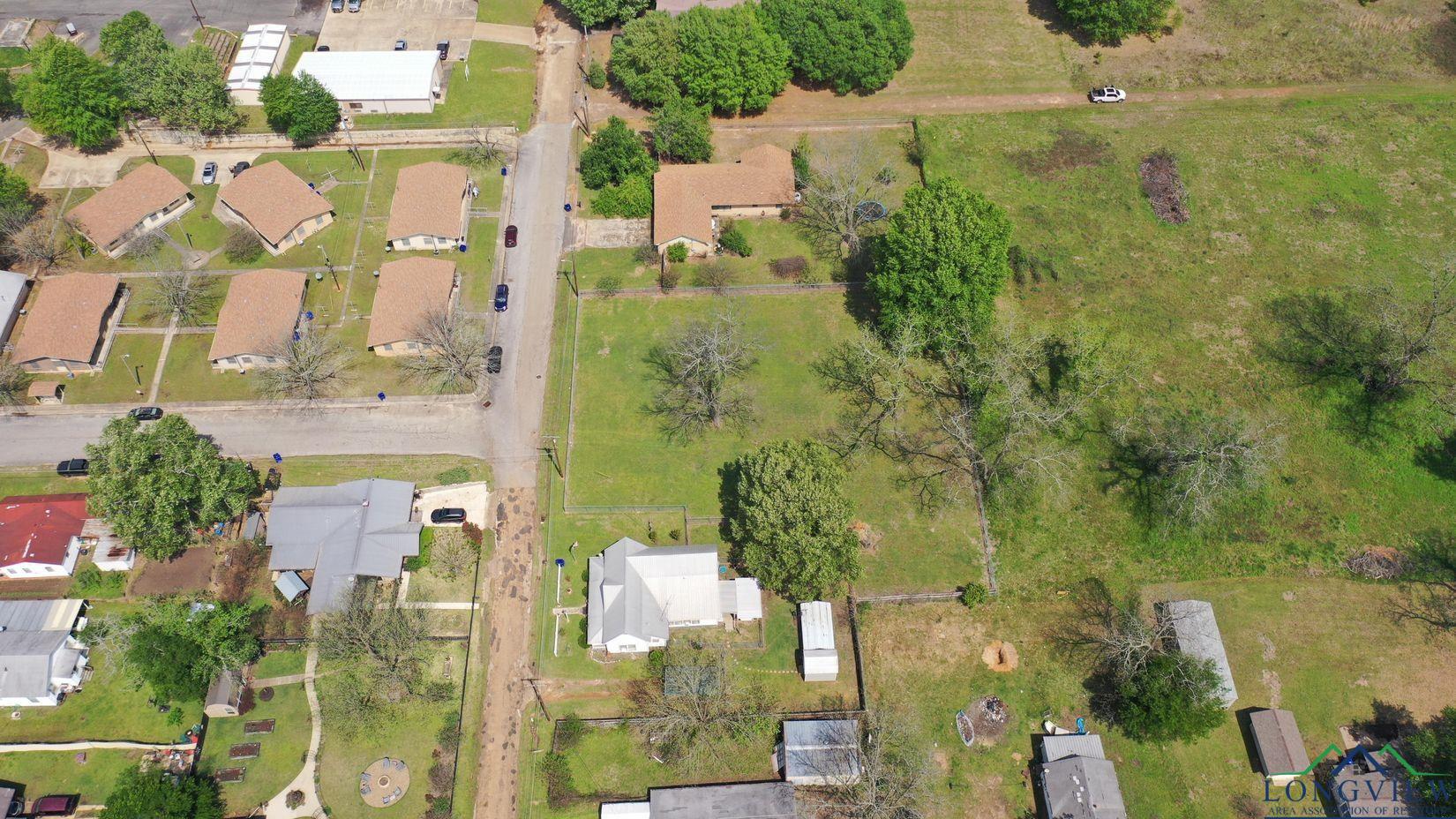 000 Blaylock Street, Linden, Texas image 3