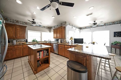 A home in Lindale