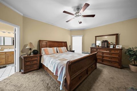 A home in Lindale