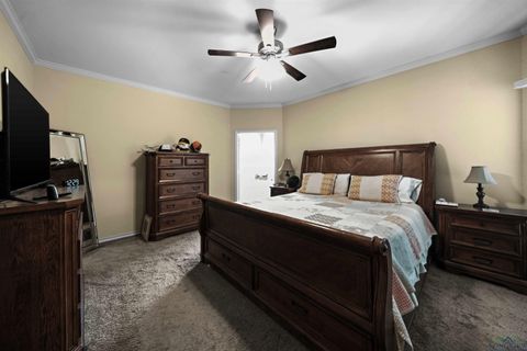 A home in Lindale