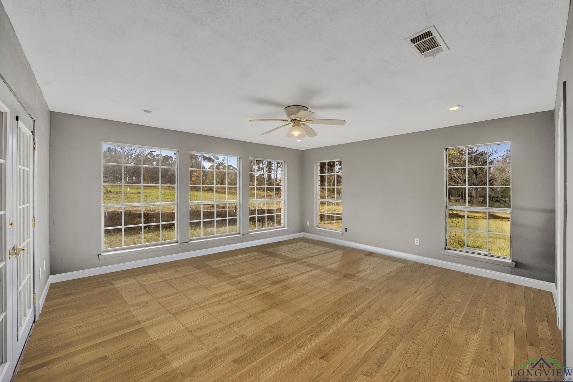 104 S Fm 3055 Street, Mount Enterprise, Texas image 8